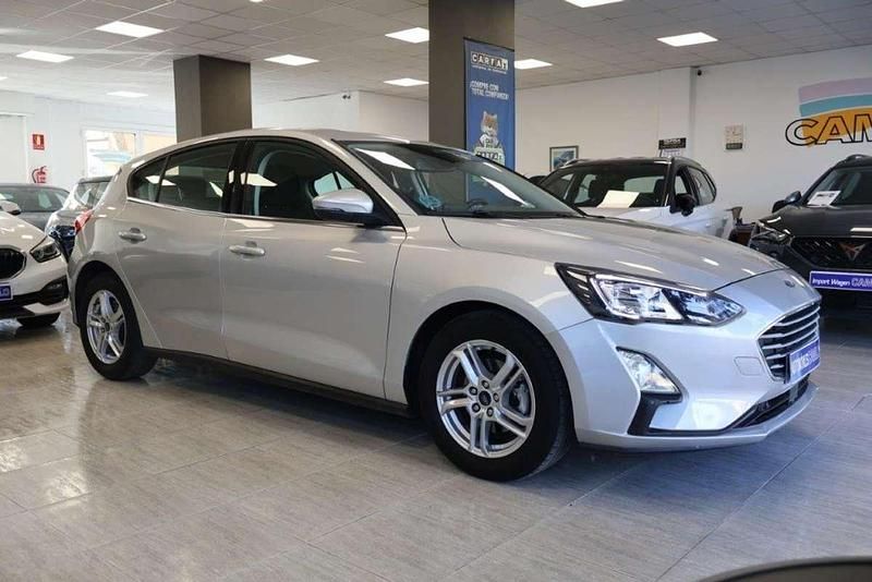 Usado Ford Focus Trend+ 120 CV (88 kW) 2022 Gris Utilitario