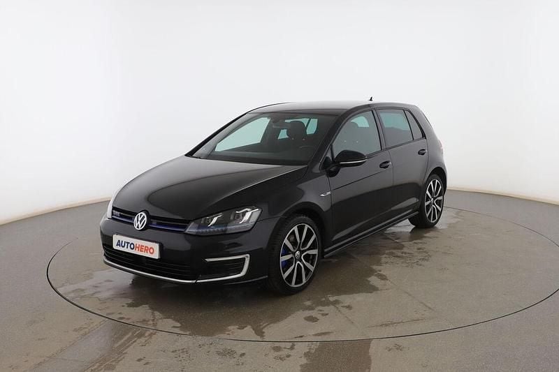 Negro Usado 2018 VW Golf GTE Berlina | 17.999 € (Precio justo) - Imagen 1/3