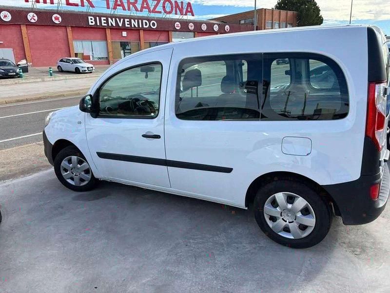 Usado Renault Kangoo 95 CV (69 kW) 2020 Blanco Familiar