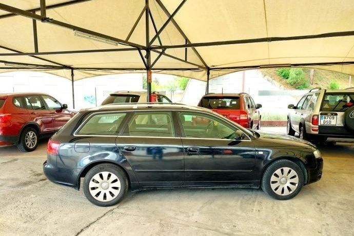 Usado Audi A4 139 CV (102 kW) 2005 Negro Familiar