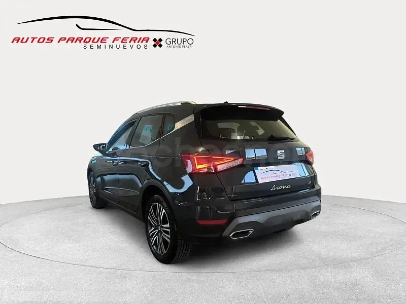 Usado Seat Arona FR 115 CV (84 kW) 2025 Verde SUV