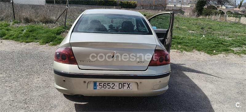 Usado Peugeot 407 136 CV (100 kW) 2005 Gris / plata Berlina