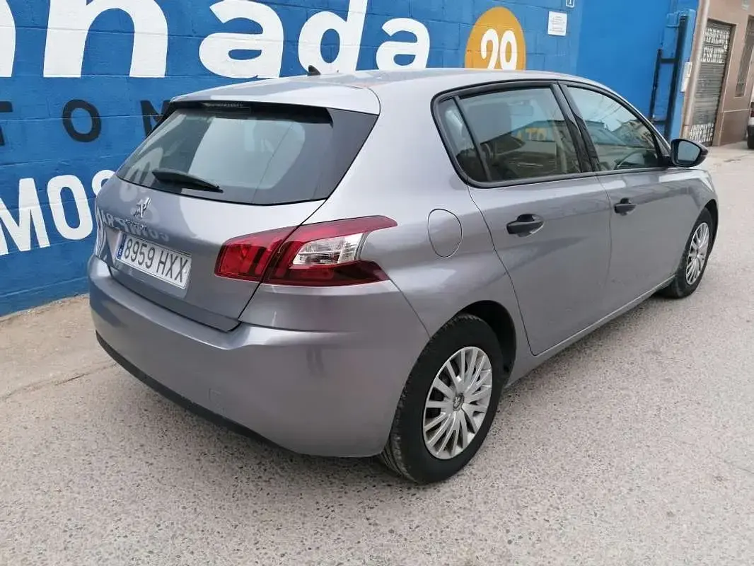 Usado Peugeot 308 Access 92 CV (67 kW) 2014 Gris Utilitario