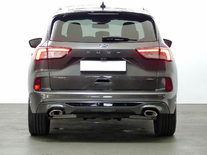 Usado Ford Kuga ST-Line 226 CV (166 kW) 2021 Gris SUV