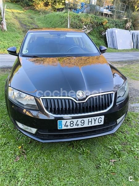 Usado Skoda Octavia Elegance 150 CV (110 kW) 2014 Negro Berlina