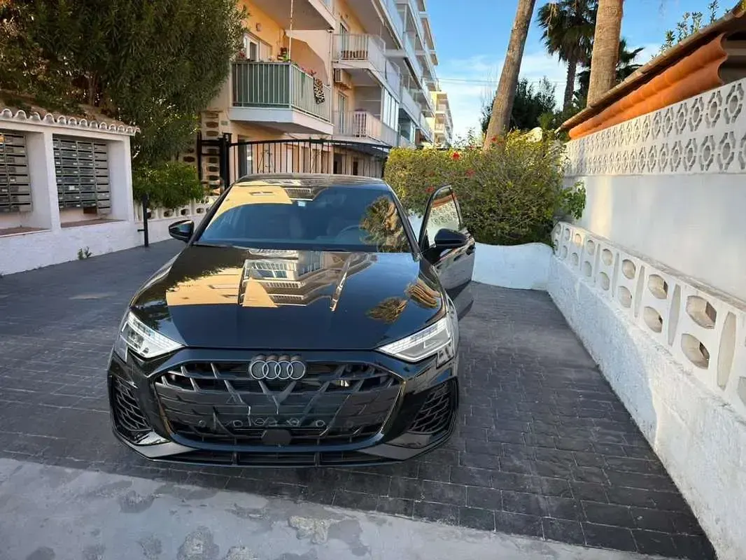 Usado Audi S3 Sportback Premium 333 CV (244 kW) 2024 Negro Utilitario