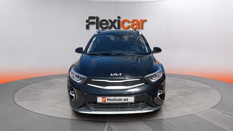 Usado Kia Stonic 101 CV (74 kW) 2022 Negro SUV