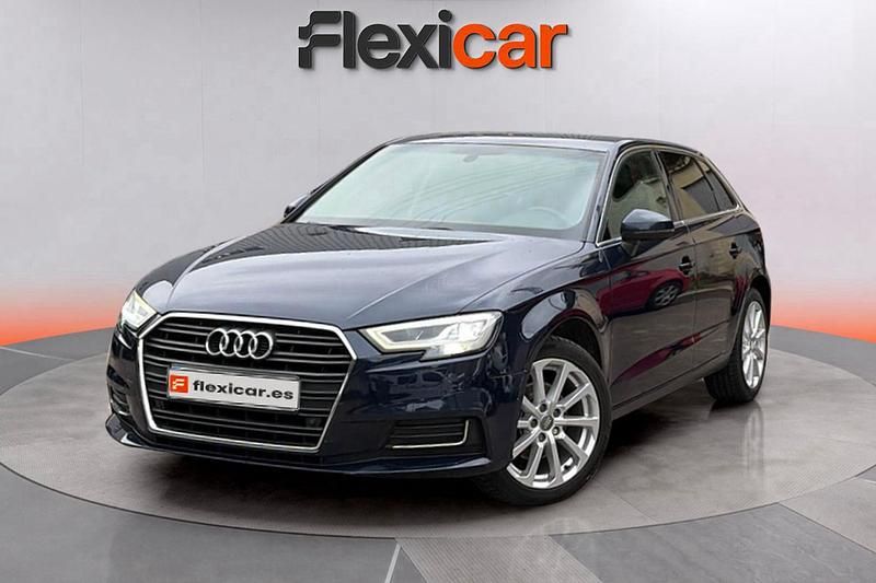 Usado Audi A3 Premium 150 CV (110 kW) 2018 Azul Berlina