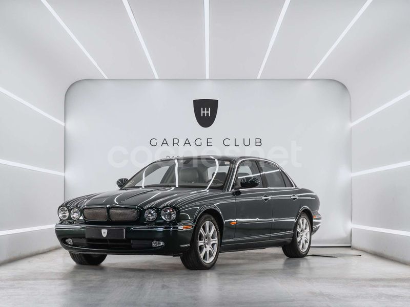 Verde Usado 2005 Jaguar XJ8 Executive Berlina | 7999 € - Imagen 1/4