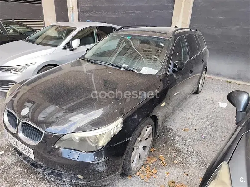 Usado BMW 530 193 CV (141 kW) 2004 Negro Familiar