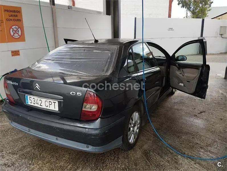 Usado Citroën C5 110 CV (80 kW) 2003 Negro Berlina