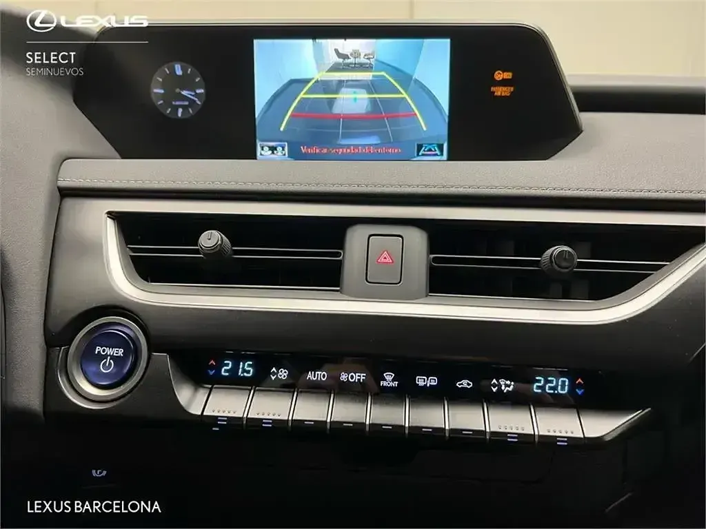Usado Lexus UX 250h 184 CV (135 kW) 2022 Blanco SUV
