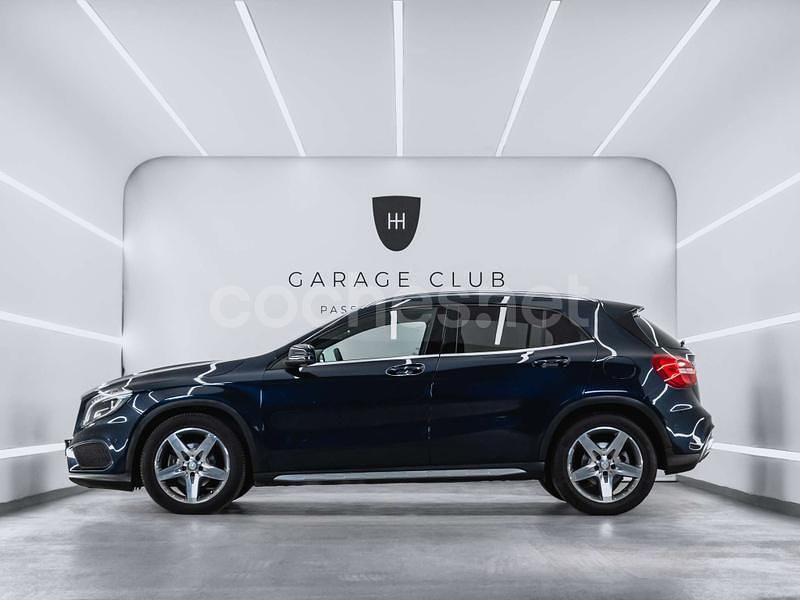 Usado Mercedes GLA200 AMG line 136 CV (100 kW) 2017 Azul SUV