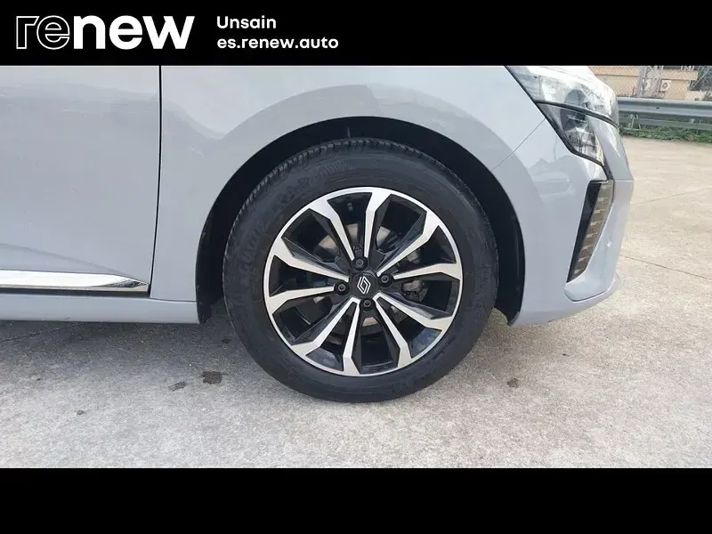 Usado Renault Clio V Techno 100 CV (73 kW) 2025 Blanco Berlina