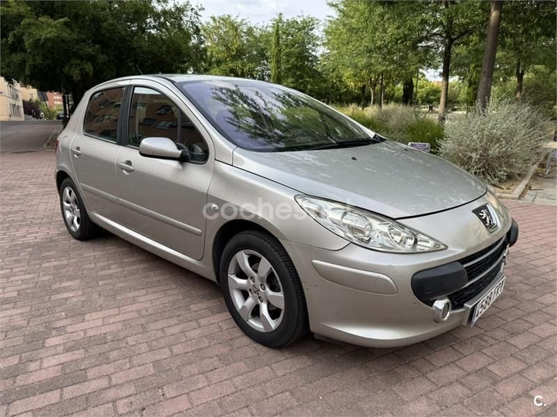 Gris / plata Usado 2007 Peugeot 307 Berlina | 3490 € (Precio justo) - Imagen 1/4