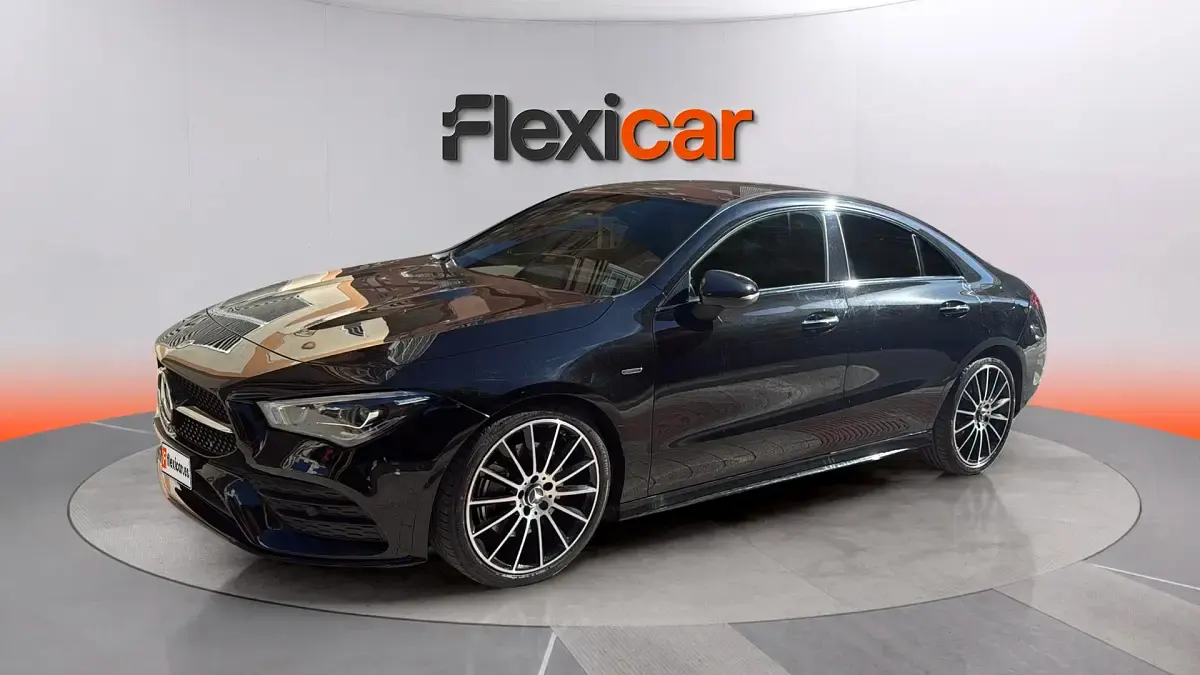Usado Mercedes CLA200 163 CV (119 kW) 2022 Negro Berlina