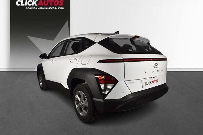 Usado Hyundai Kona 120 HP (88 kW) 2024 SUV