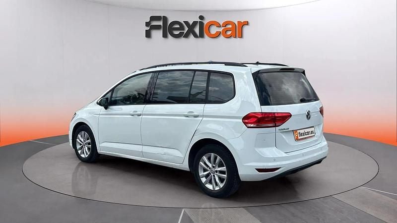 Usado VW Touran Business 116 CV (85 kW) 2019 Blanco Monovolumen