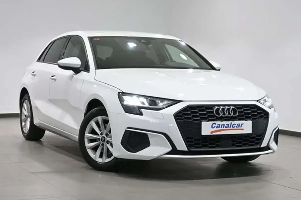 Usado Audi A3 Sportback S-Line 150 CV (110 kW) 2022 Blanco Utilitario