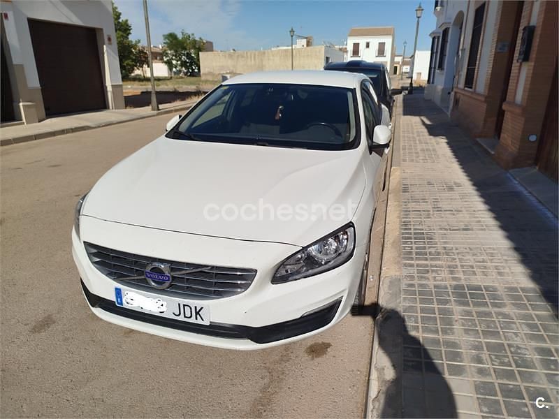 Blanco Usado 2015 Volvo V60 Kinetic Familiar | 12.000 € (Caro) - Imagen 1/4