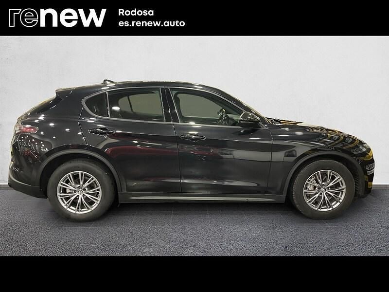 Usado Alfa Romeo Stelvio Super 160 CV (117 kW) 2023 Negro SUV