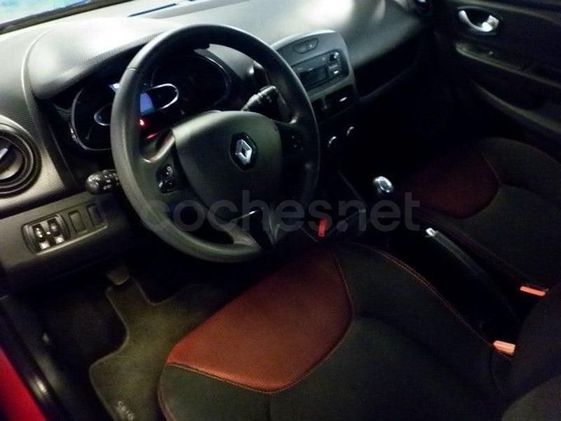 Usado Renault Clio IV Authentique 75 CV (55 kW) 2015 Granate Berlina