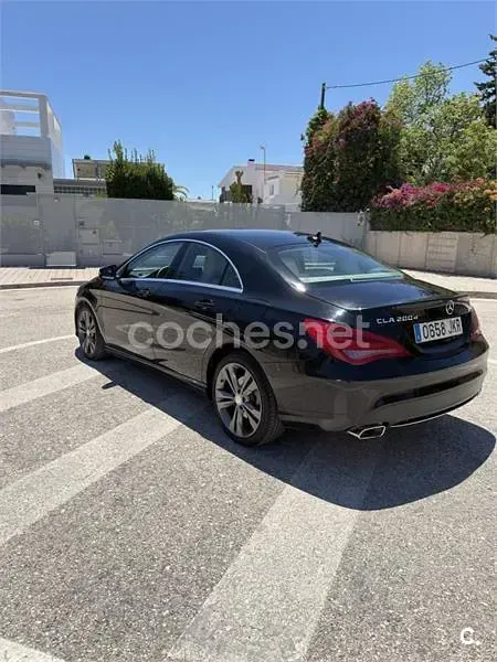 Usado Mercedes CLA200 Urban 136 CV (100 kW) 2015 Negro Coupe