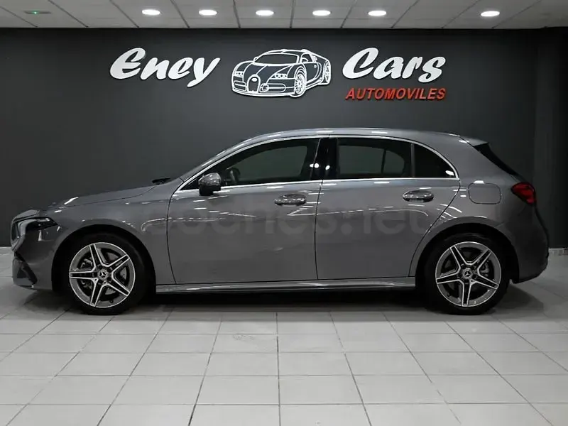 Usado Mercedes A250 218 CV (160 kW) 2025 Gris / plata Berlina