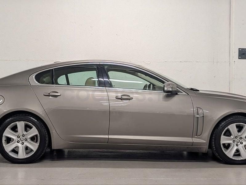 Usado Jaguar XF Premium Luxury 298 CV (219 kW) 2008 Beige Berlina