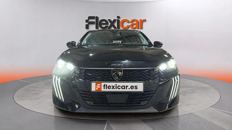 Usado Peugeot 208 Allure 101 CV (74 kW) 2025 Negro Utilitario