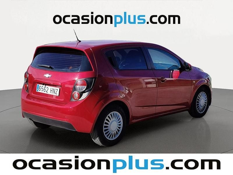 Usado Chevrolet Aveo LT 86 CV (63 kW) 2013 Rojo Utilitario