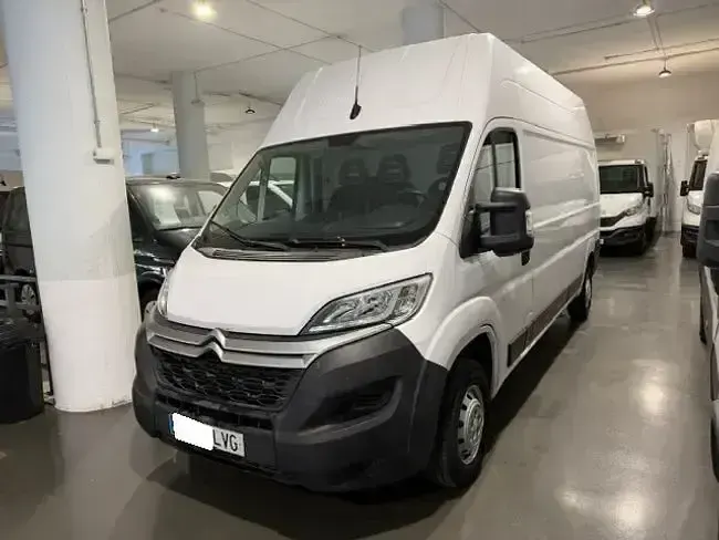 Usado Citroën Jumper 140 CV (102 kW) 2021 Blanco Monovolumen
