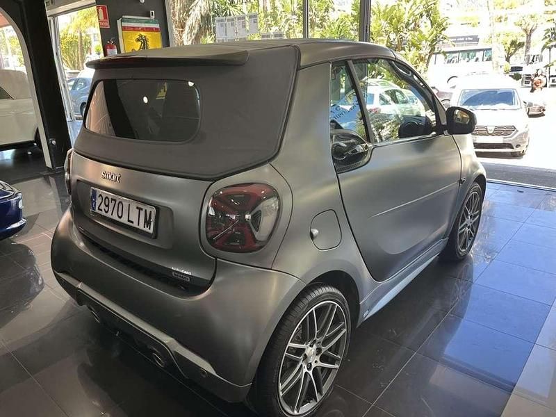 Usado Smart ForTwo Cabrio Brabus 109 CV (80 kW) 2017 Gris Descapotable
