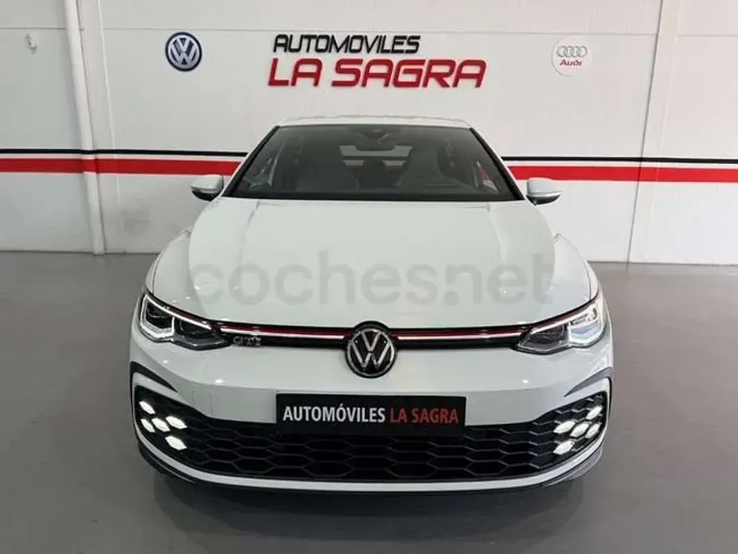 Usado VW Golf VIII GTI 245 CV (180 kW) 2021 Blanco Utilitario