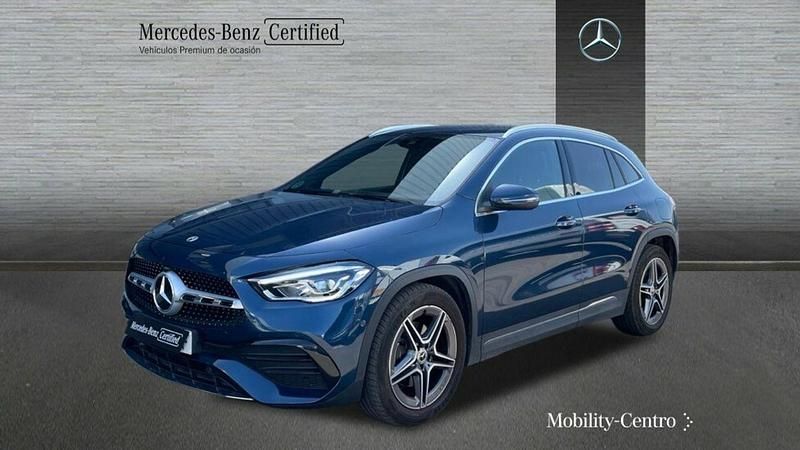 Denim blue metallic paint Usado 2021 Mercedes GLA180 AMG line SUV | 34.900 € (Caro) - Imagen 1/4