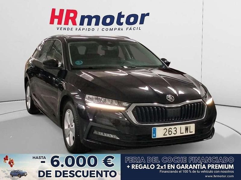 Negro Usado 2022 Skoda Octavia Ambition Familiar | 15.590 € (Buen precio) - Imagen 1/4