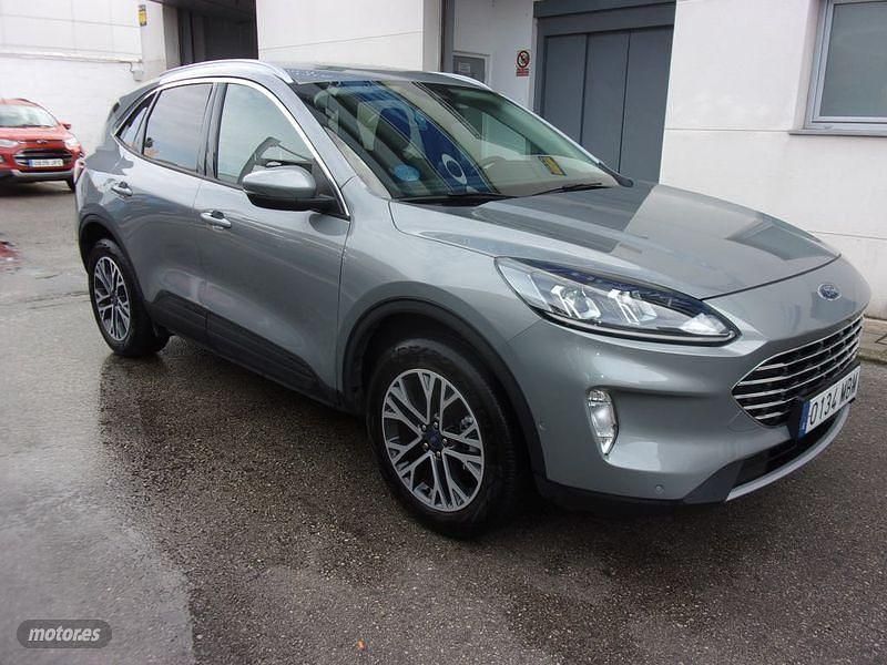 Gris / plateado Usado 2022 Ford Kuga Titanium SUV | 27.995 € (Precio justo) - Imagen 1/4