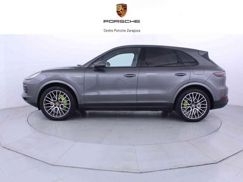 Usado Porsche Cayenne 468 CV (344 kW) 2019 Gris / plata SUV