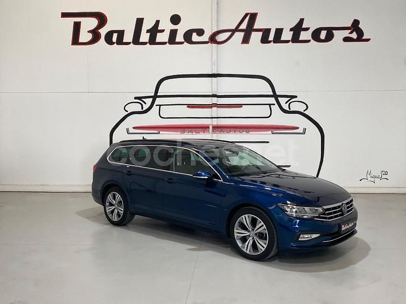 Usado VW Passat Business 150 CV (110 kW) 2024 Azul Familiar