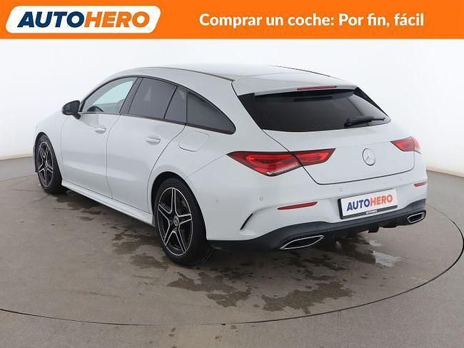 Usado Mercedes CLA200 Shooting Brake AMG line 150 CV (110 kW) 2020 Blanco Familiar
