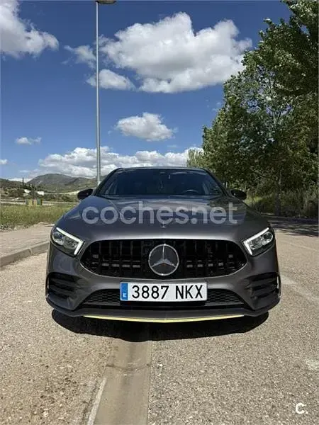 Usado Mercedes A250 224 CV (164 kW) 2018 Gris / plata Berlina