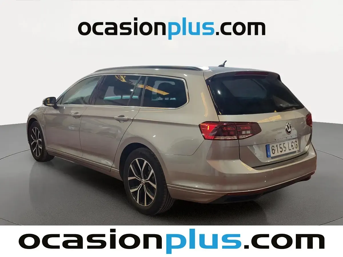 Usado VW Passat Executive 150 CV (110 kW) 2019 Gris Familiar