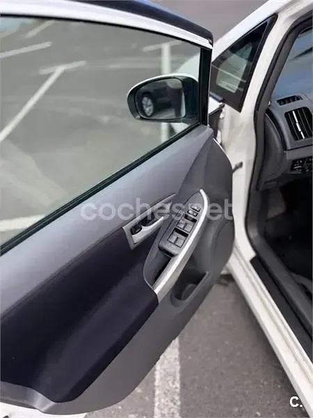 Usado Toyota Prius Eco 136 CV (100 kW) 2011 Blanco Berlina