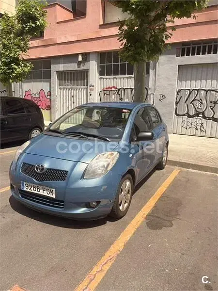 Usado Toyota Yaris 90 CV (66 kW) 2006 Azul Berlina