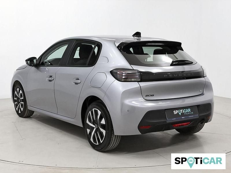 Usado Peugeot 208 Active 102 CV (75 kW) 2024 Gris Utilitario
