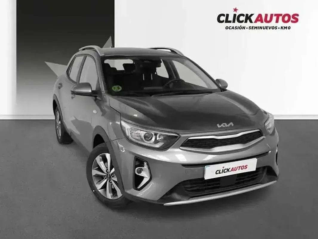 Usado Kia Stonic Active 101 CV (74 kW) 2025 Gris SUV
