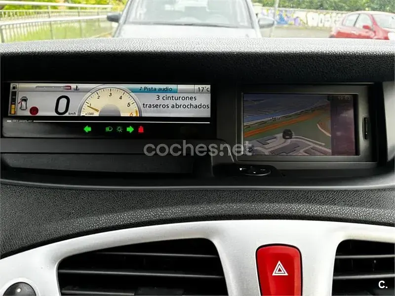 Usado Renault Scenic E-Tech Dynamique 105 CV (77 kW) 2010 Azul Monovolumen