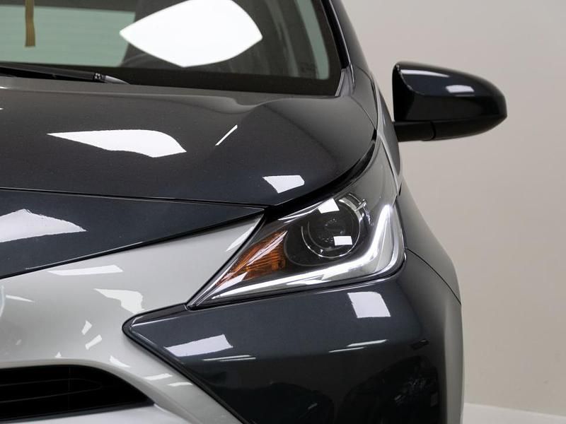 Usado Toyota Aygo X-cite 69 CV (50 kW) 2016 Gris Utilitario