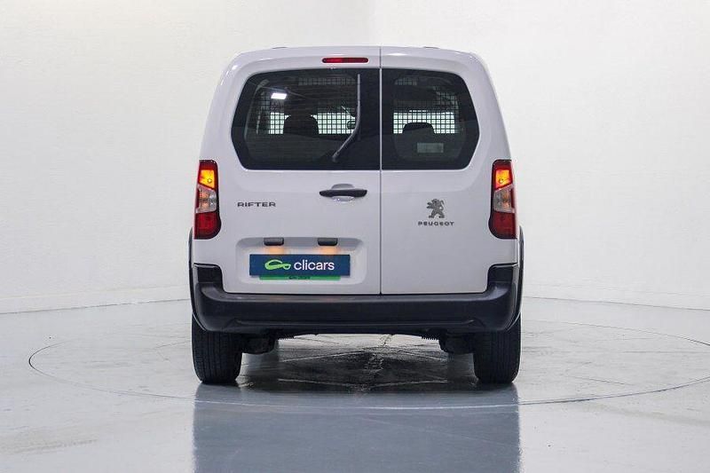 Usado Peugeot Rifter Business-Line 100 CV (73 kW) 2023 Blanco Monovolumen