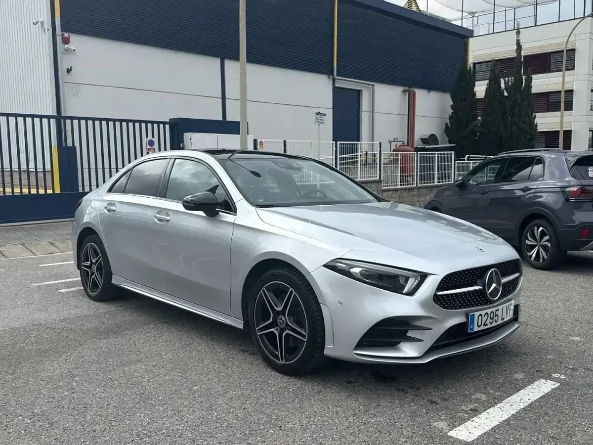 Usado Mercedes A160 218 CV (160 kW) 2021 Gris Berlina